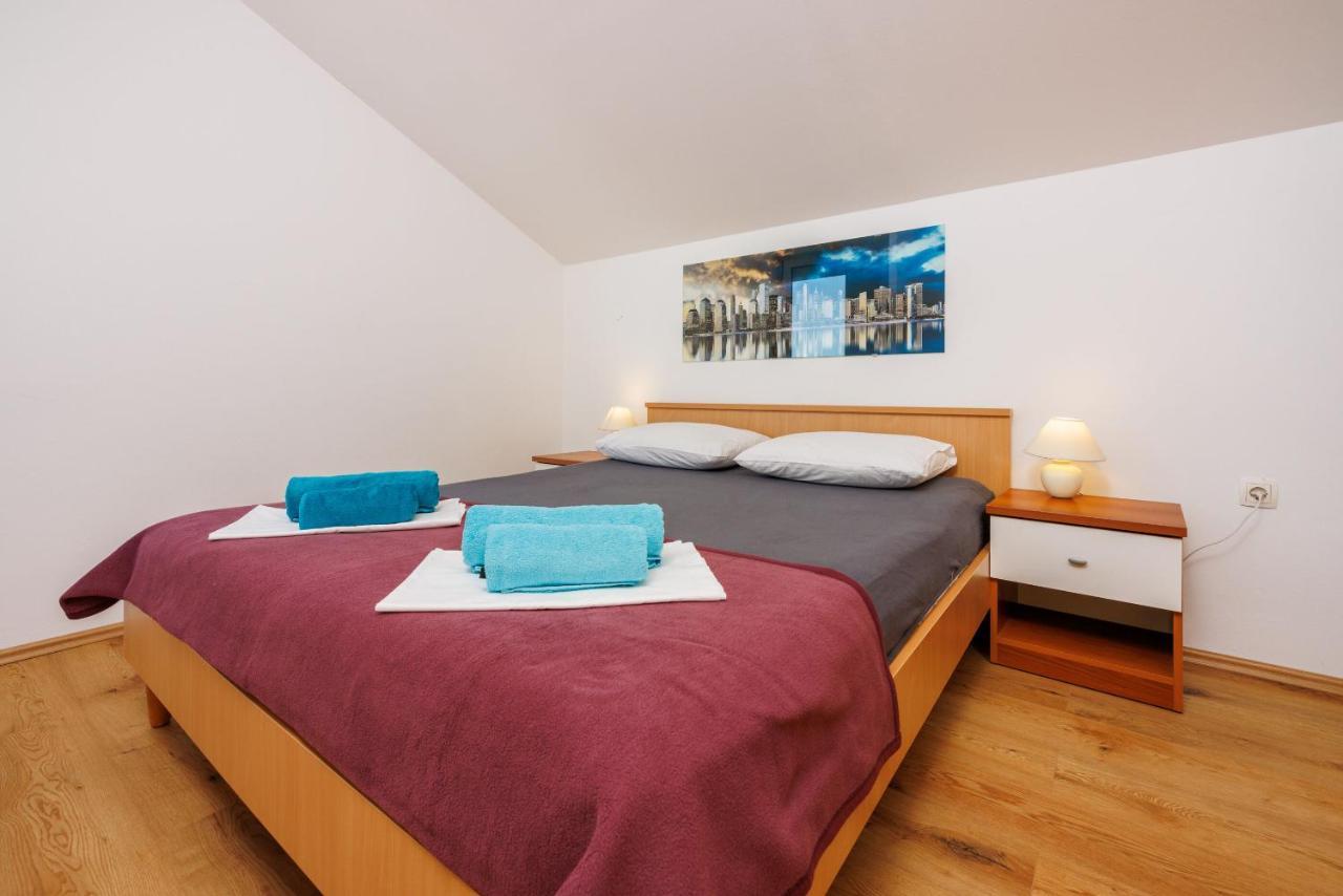 Apartment Davor Dramalj Eksteriør billede